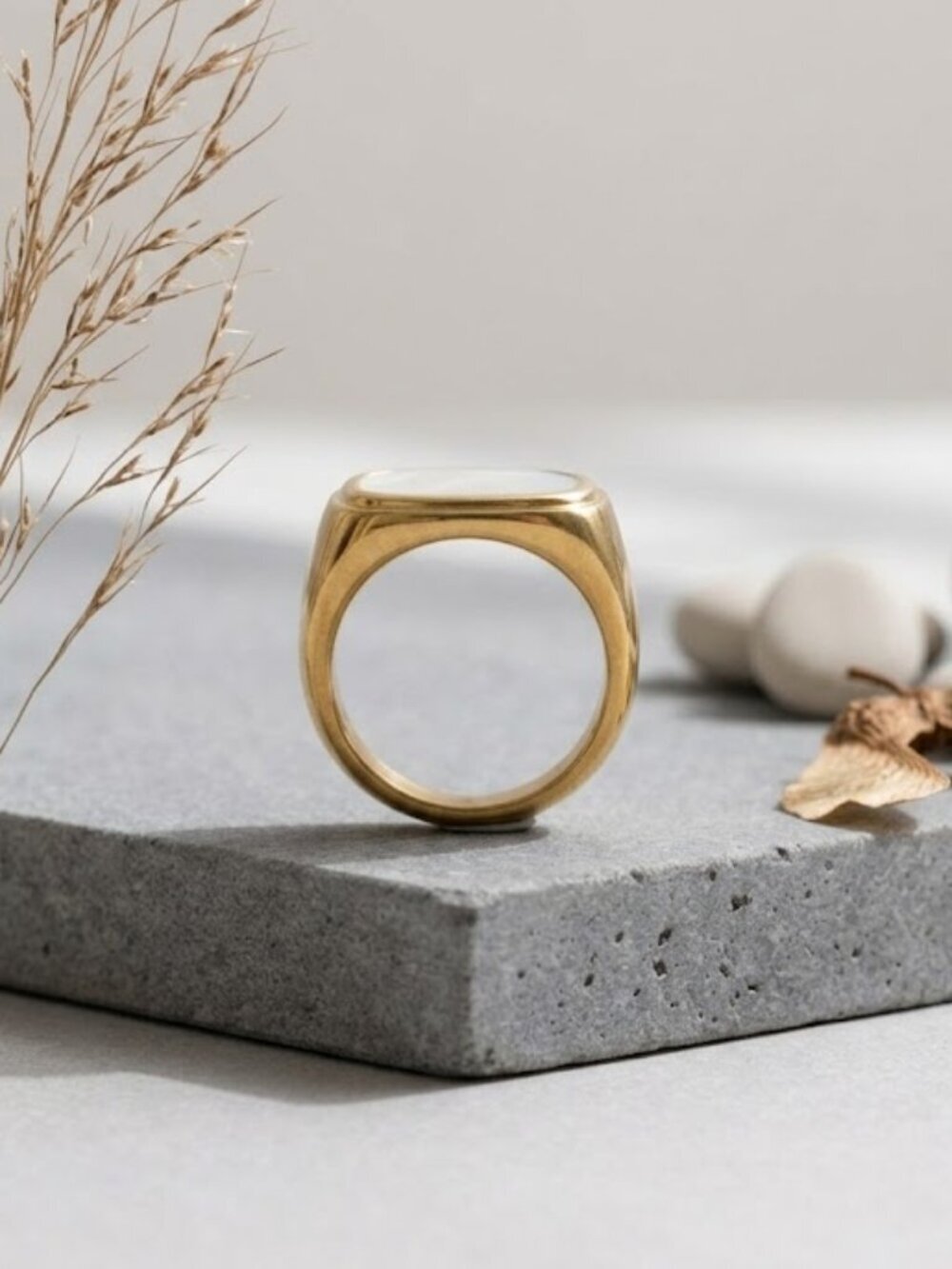Mother of Pearl Signet Ring Chunky Gold PVD 18K Stainless Steel Old Money Size 9 - Picture 15 of 17